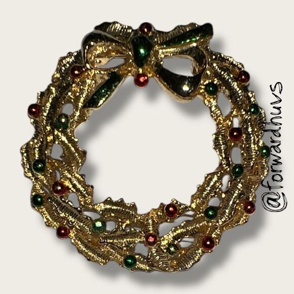Bundle Sale 3 for $15 | Gerry’s Christmas Wreath Brooch - Picture 3 of 9
